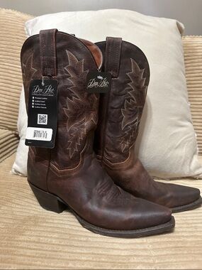 NWT Dan Post Dark Brown Leather Western Cowboy Boots with Leaf Stitching 7.5